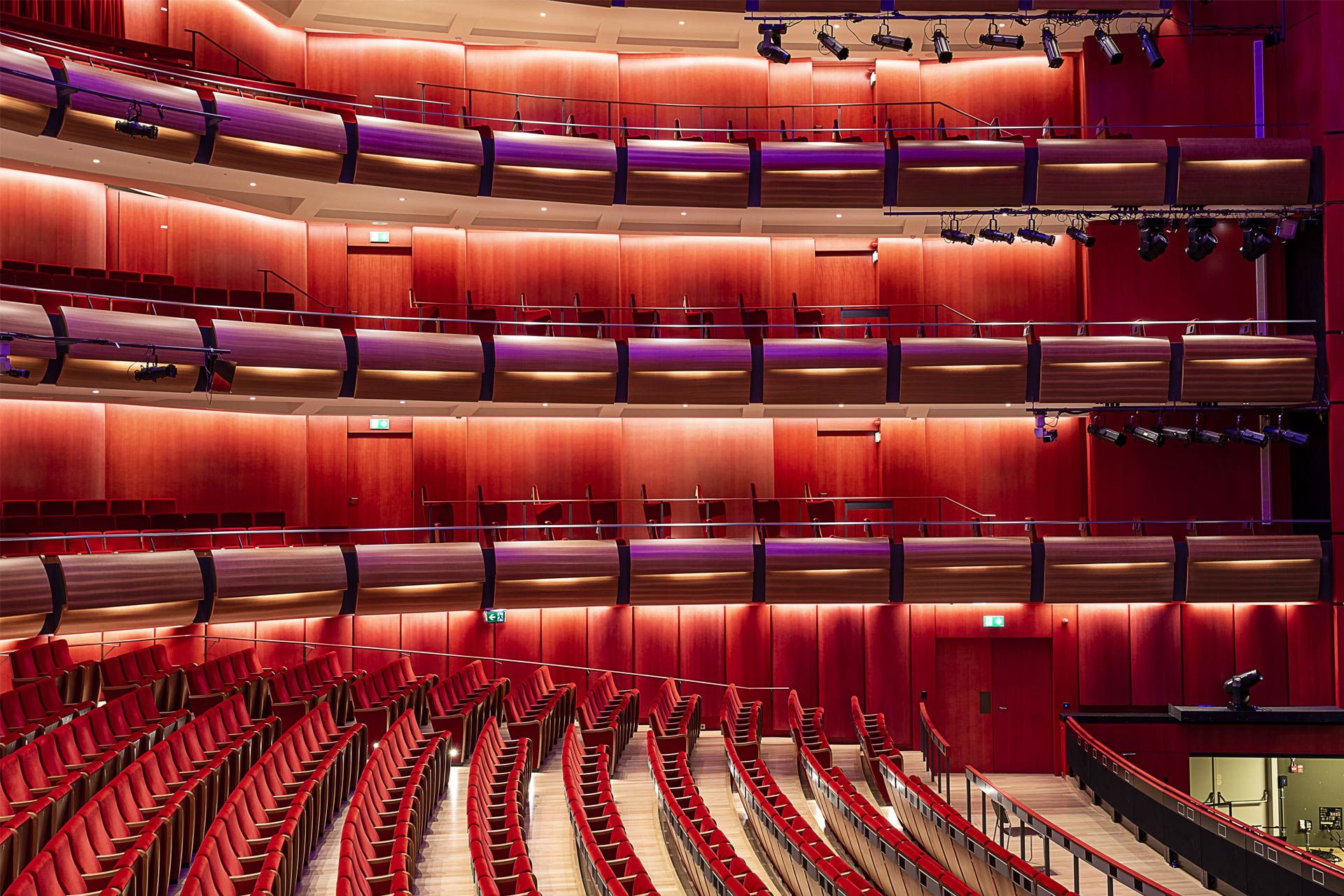 Αίθουσα της Λυρικ΄ής Σκηνής από το πλάϊ