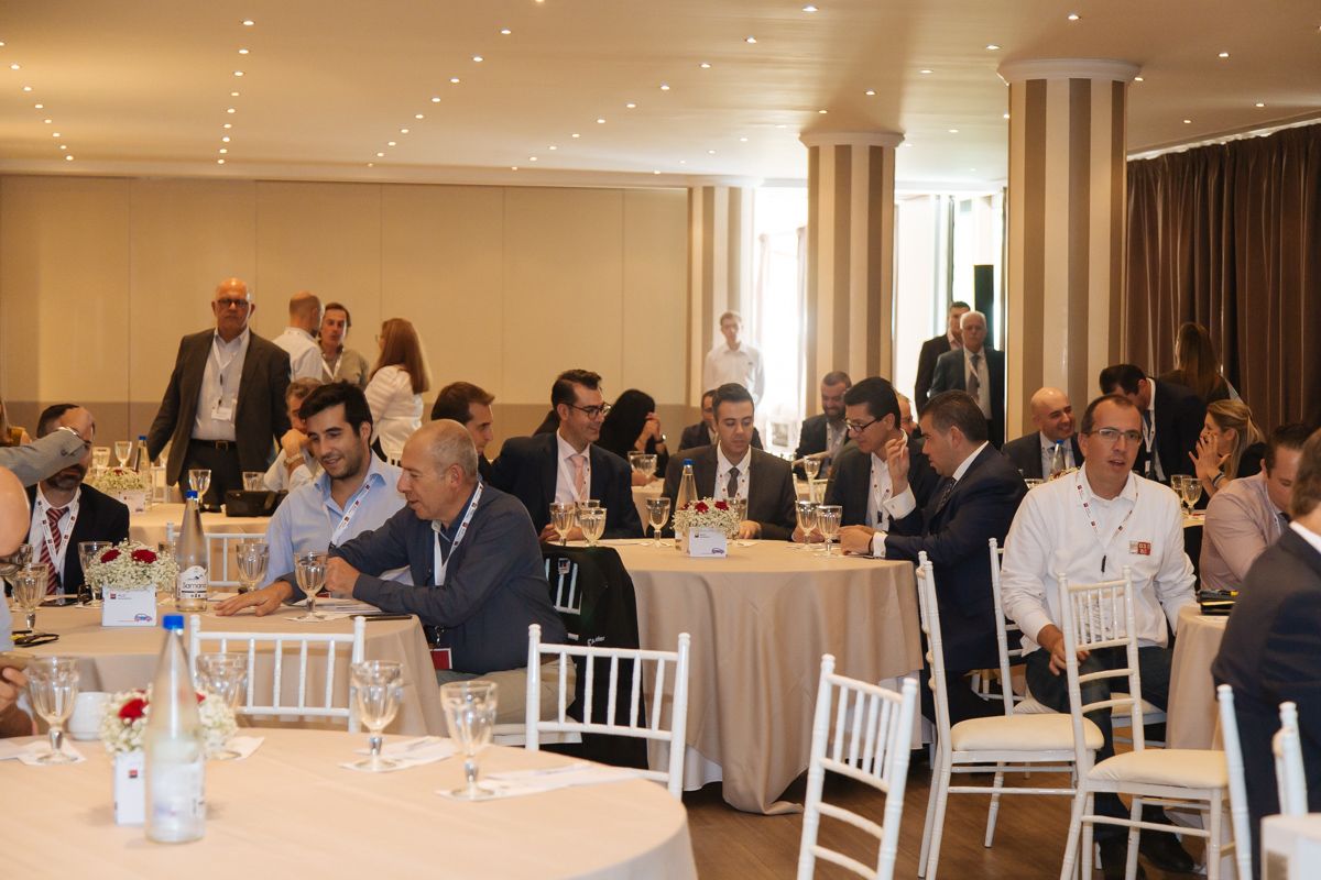 kalesmenoi sthn aithousa synedriou