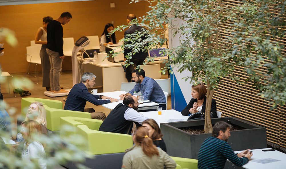 synedries ergazomenwn me eidikous ygieinhs  diatrofhs