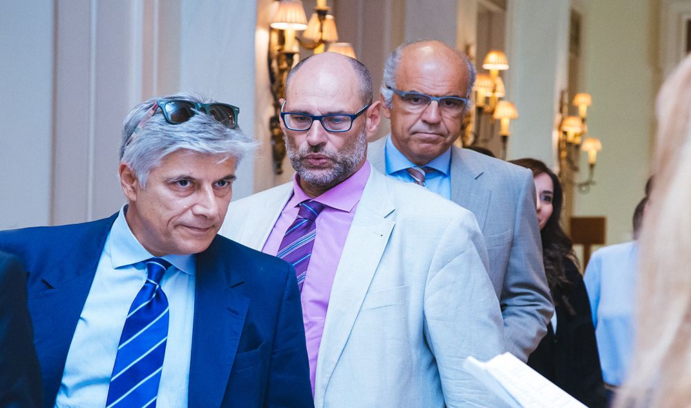 afixi kalesmenwn, foye xenodoheio megali bretagnia, epaggelmatiki photographisi etairiki aspect photo