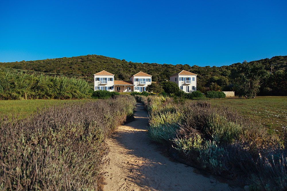 thea monopati pros thn villa