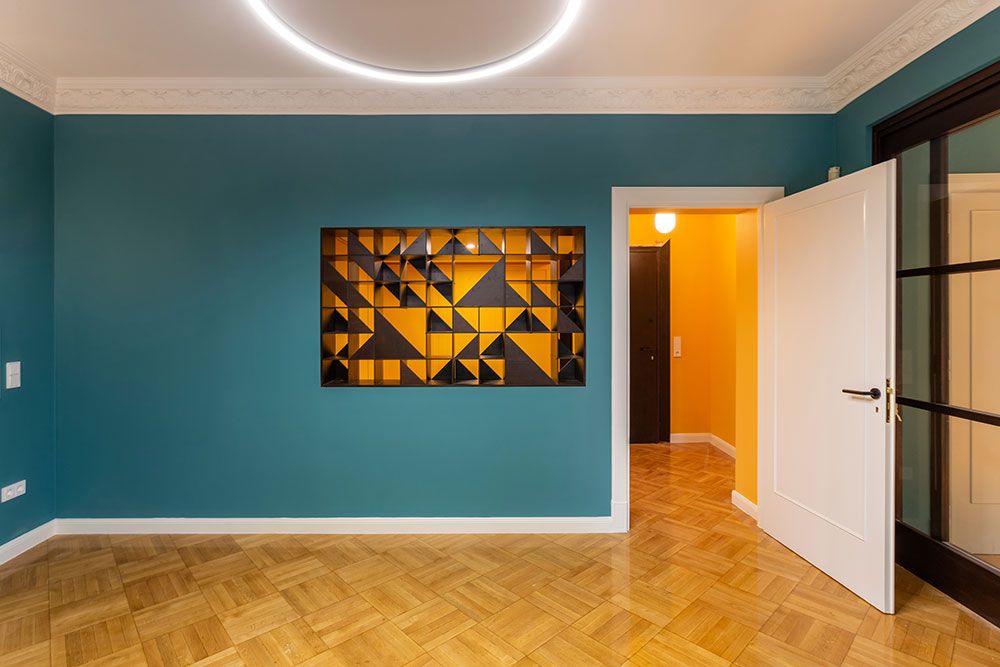 arhitectonikh leptomereia toixou sto saloni kai sthn eisodo diamerismatos