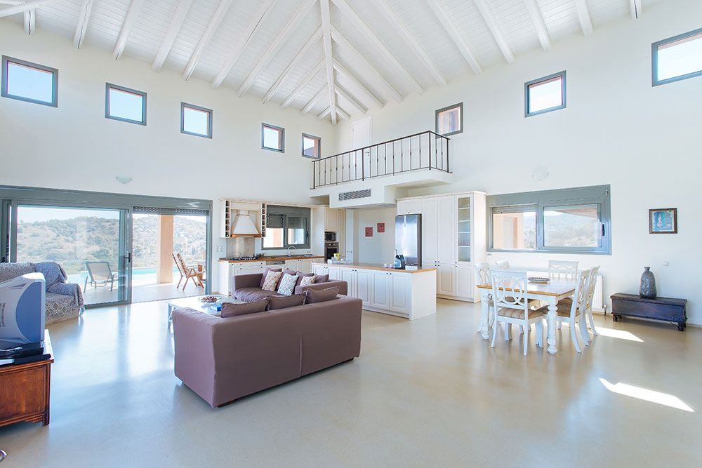 saloni me open plan kouzina