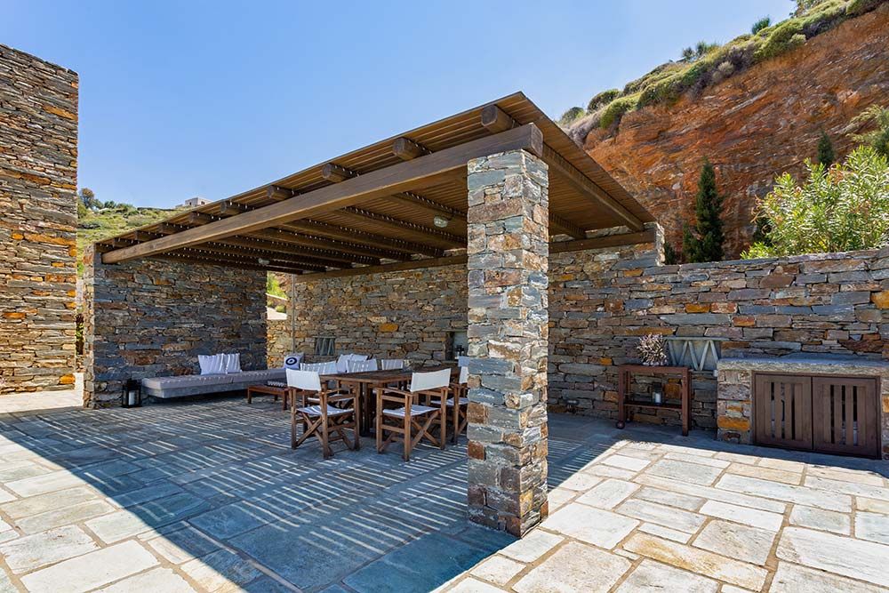 xwros kathistikou sthn pergkola kai bbq sthn pisina